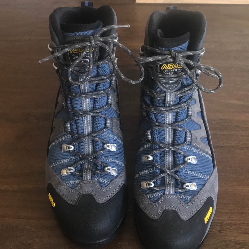 Men’s Asolo hiking boots size US 10